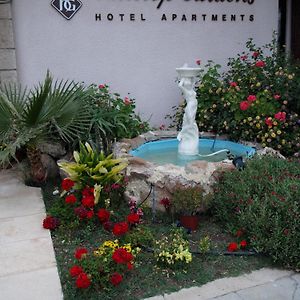 Hilltop Gardens Hotel Apartments